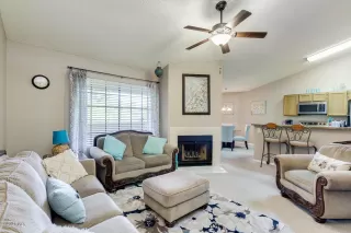 Photo #6: 6066488 Listing