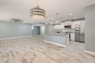 Photo #4: 6066543 Listing