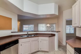 Photo #4: 6067055 Listing