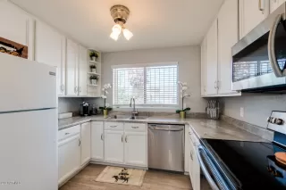 Photo #5: 6067195 Listing 
