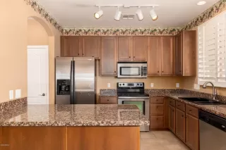 Photo #6: 6067290 Listing 
