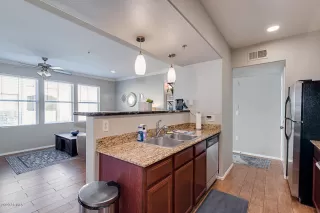 Photo #2: 6067601 Listing