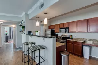 Photo #3: 6067601 Listing