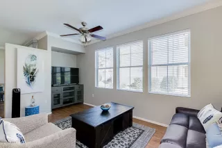 Photo #4: 6067601 Listing