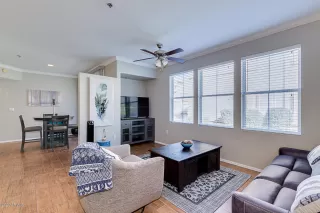 Photo #5: 6067601 Listing