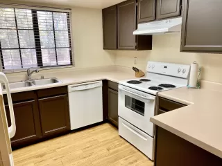 Photo #6: 6067662 Listing