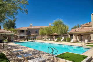 Photo #6: 6067667 Listing