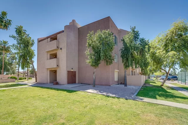 MLS: 6067721 Condo For Sale