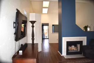 Photo #6: 6067759 Listing