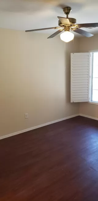 Photo #4: 6067853 Listing