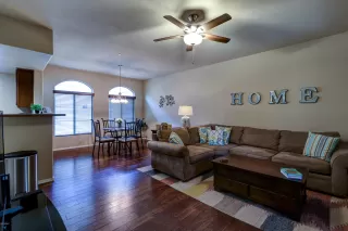 Photo #5: 6068060 Listing