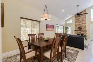 Photo #6: 6068194 Listing