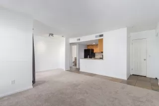 Photo #5: 6068561 Listing