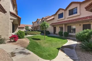 Photo #4: 6068827 Listing