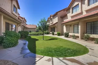 Photo #6: 6068827 Listing