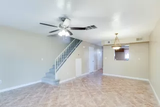 Photo #4: 6068918 Listing