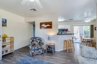 Photo #6: 6069093 Listing