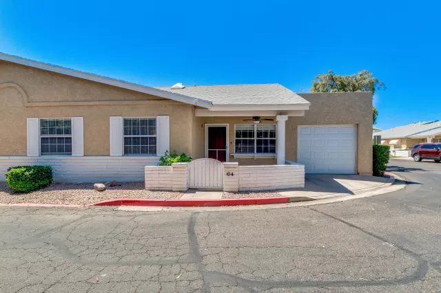 MLS: 6069122 Condo For Sale