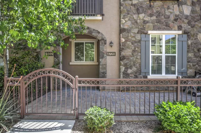 MLS: 6069649 Condo For Sale