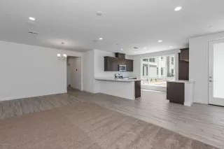 Photo #3: 6069745 Listing