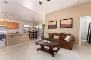 Photo #4: 6069873 Listing