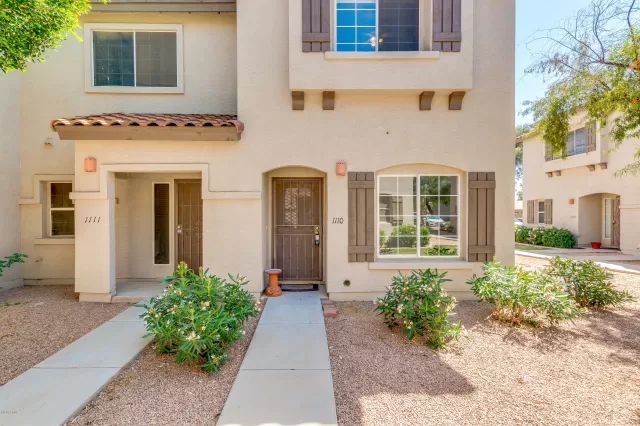 MLS: 6069880 Condo For Sale