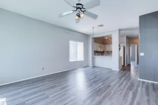Photo #6: 6069880 Listing