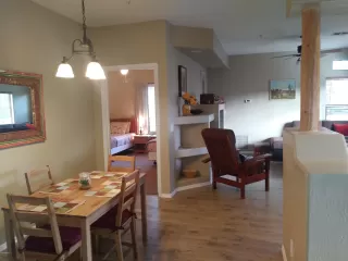 Photo #5: 6070081 Listing