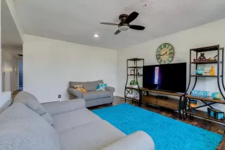 Photo #3: 6070121 Listing 