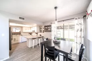 Photo #3: 6070284 Listing 