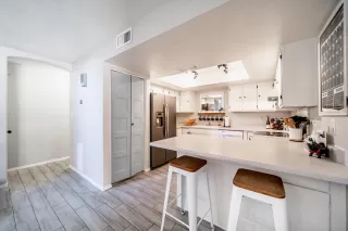 Photo #6: 6070284 Listing 