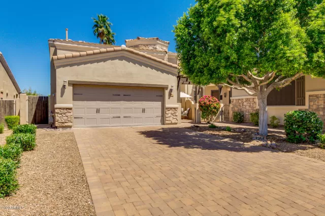 MLS: 6070319 Condo For Sale