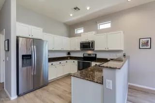 Photo #5: 6070319 Listing