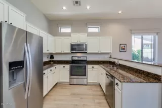 Photo #6: 6070319 Listing