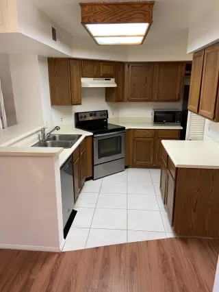 Photo #5: 6070394 Listing