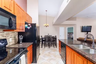 Photo #4: 6070618 Listing