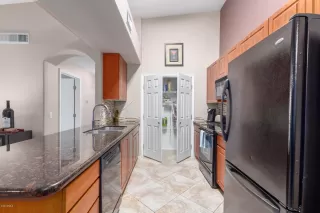 Photo #6: 6070618 Listing