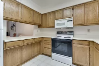 Photo #6: 6070686 Listing