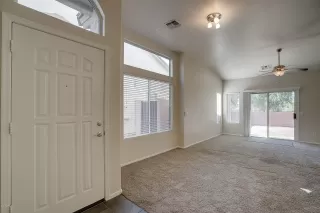 Photo #3: 6071098 Listing