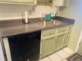 Photo #6: 6071408 Listing