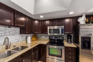 Photo #4: 6071477 Listing