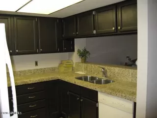 Photo #4: 6071485 Listing