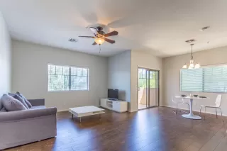 Photo #6: 6071513 Listing