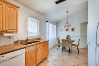 Photo #6: 6071603 Listing 