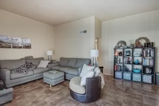 Photo #3: 6071606 Listing 