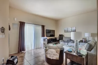 Photo #4: 6071606 Listing 