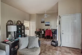 Photo #5: 6071606 Listing 