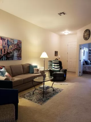 Photo #2: 6071650 Listing 