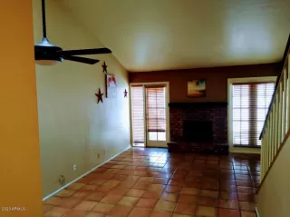 Photo #4: 6071965 Listing