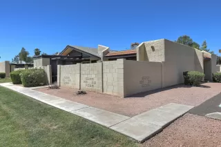 Photo #1: 6072000 Listing 